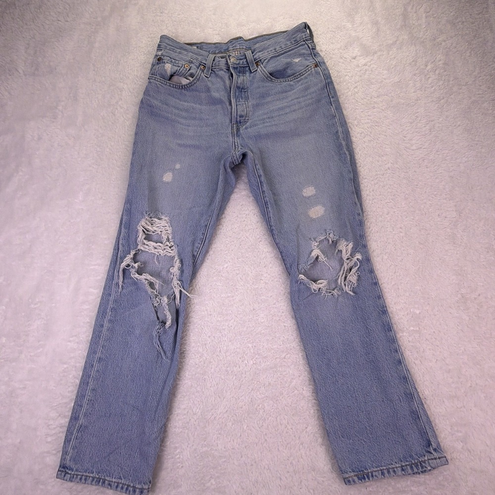 Vintage Big-E Levi's 501 Button-Fly Jeans Womens 26 Light Wash Distressed Denim‎